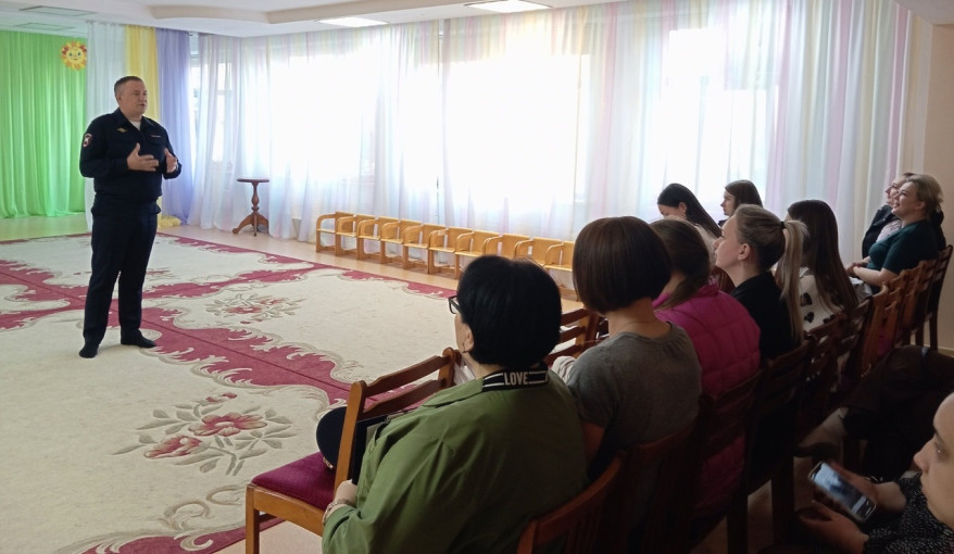 Участие представителей Госавтоинспекции в родительском собрании Участие представителей Госавтоинспекции в родительском собрании.